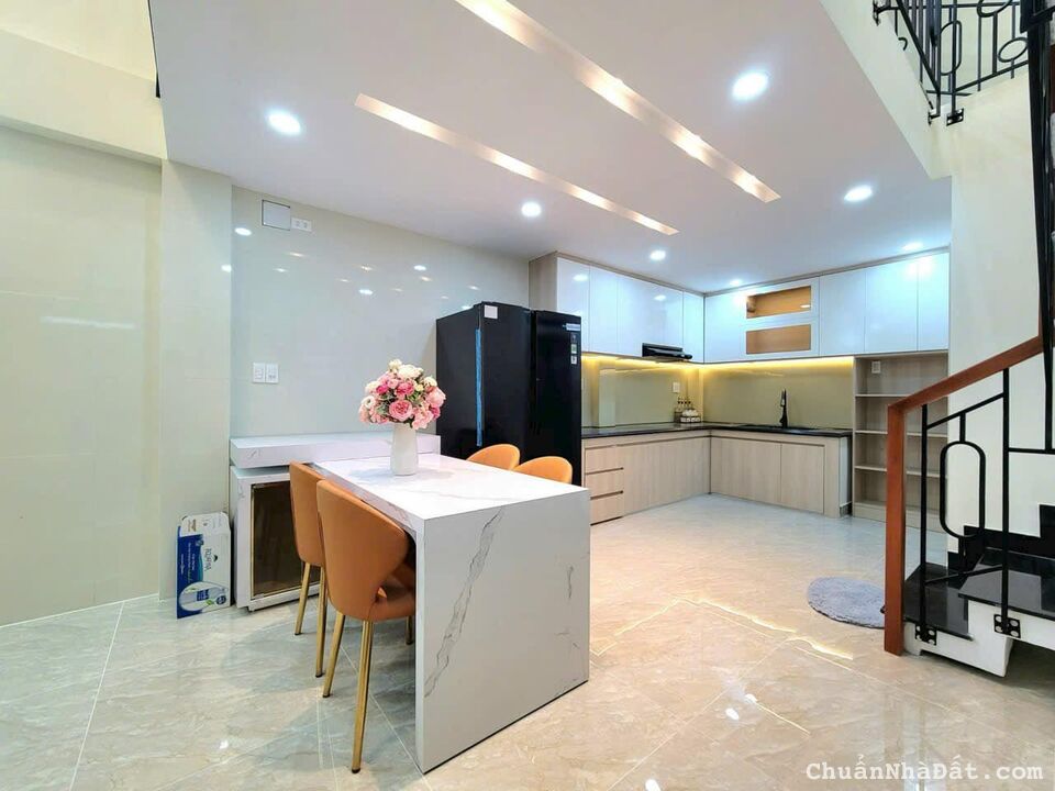 Nhà đường Số 47, Thảo Điền, Q2. DT 60m2, trệt - 3 lầu. Giá 3 tỷ 890. Gần trường Quốc tế BIS