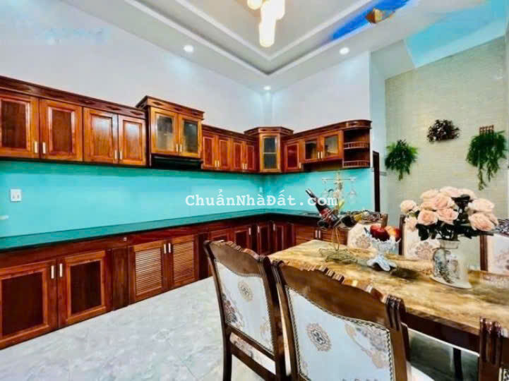 Nhà HXH Tô Ngọc Vân, Thạnh Xuân, Q12. DT 58m2, trệt - 3 lầu. Giá 2 tỷ 150. Gần bến xe ngã tư Ga Nhà HXH Tô Ngọc Vân, Thạnh Xuân, Q12. DT 58m2, trệt - 3 lầu. Giá 2 tỷ 150. Gần bến xe ngã tư Ga