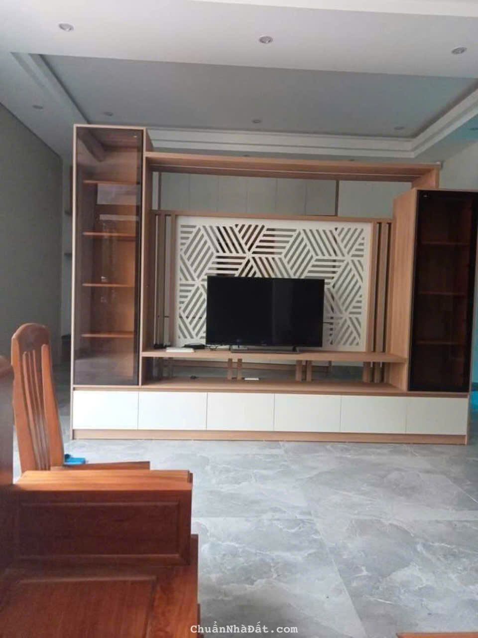 CHO THUÊ NHÀ NGUYÊN CĂN MT HAI BÀ TRƯNG - 30TR - LH 0939 81 3696 CHO THUÊ NHÀ NGUYÊN CĂN MT HAI BÀ TRƯNG - 30TR - LH 0939 81 3696