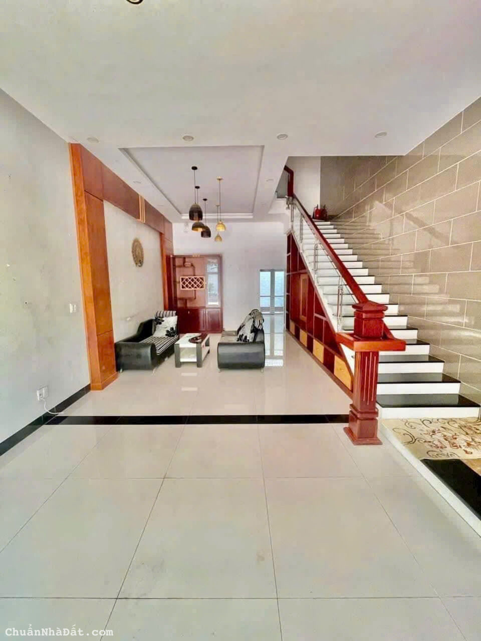 CHO THUÊ NGUYÊN CĂN SHOPHOUSE SIMONA – GIÁ 15TR – LH 0939 81 3696 CHO THUÊ NGUYÊN CĂN SHOPHOUSE SIMONA – GIÁ 15TR – LH 0939 81 3696