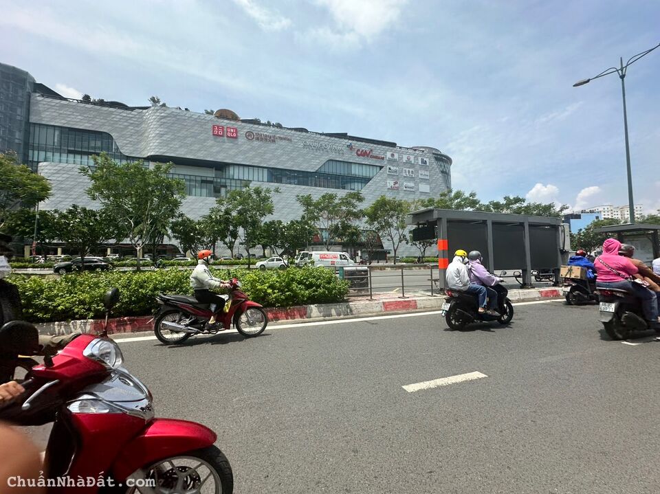 Nhà 2 Lầu Đối diện GigaMall, 2MT trước sau Đường PVĐồng, Vị Trí đắc địa, KD buôn bán siêu tốt