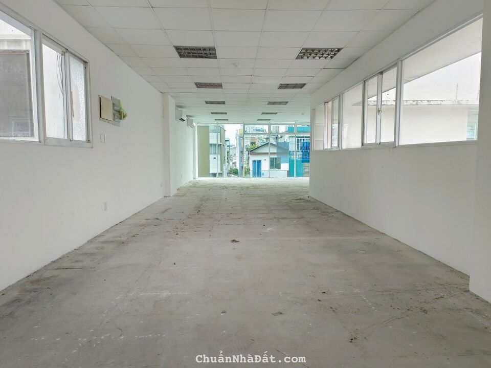 Cho thuê văn phòng có phòng trưng bày mới sàn rộng trên đường Đinh Bộ Lĩnh, P. 26, Bình Thạnh.