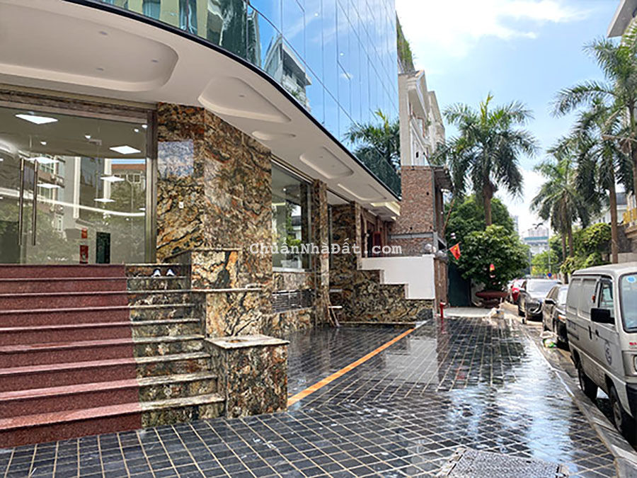 Bán Tòa Văn Phòng VIP 8 Tầng MP Dịch Vọng Hậu. Vị Trí Lô Góc. DT 297m2.Gía 215TY