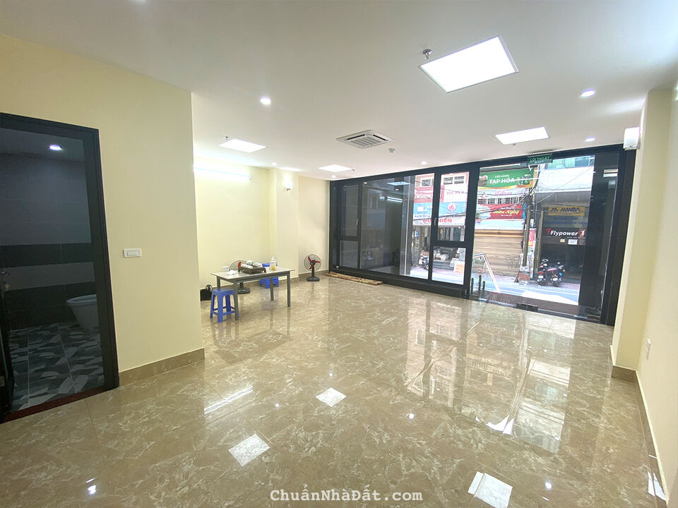 Bán Tòa Văn Phòng 9 Tầng Xây Mới Mặt Phố Khâm Thiên. Vị Trí Đắc Địa, DT 88m2, MT 5.2m, Giá 48 TỶ