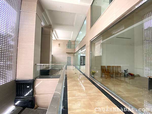 Bán Tòa VP VIP 9 Tầng Mặt Phố Tôn Đức Thăng. Đang cho thuê 1,2 tỷ/tháng. DT 550m2. Giá 430 TỶ