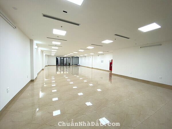 Bán Gấp Tòa Văn Phòng 9 Tầng Xây Mới Mặt Bờ Sông Sét, Đường Giải Phóng.DT 380m2. Giá 120 TỶ