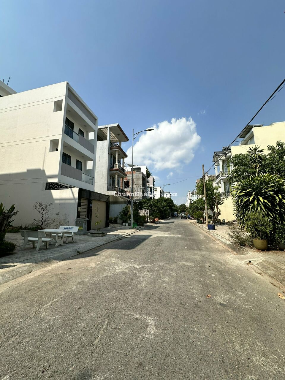 Bán 2 mặt tiền đường 1600m2, Nhị Bình - Hóc Môn, DT 33x50m, giá 17 tỷ Bán 2 mặt tiền đường 1600m2, Nhị Bình - Hóc Môn, DT 33x50m, giá 17 tỷ