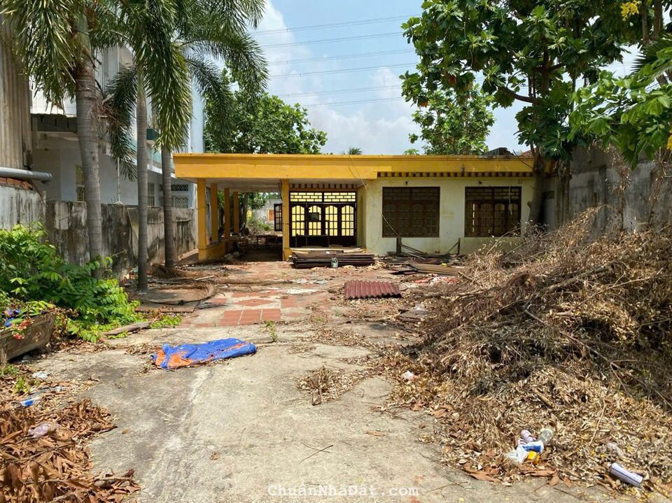 Bán 1200 m2 thổ cư ngay thành phố Tân An - Long An , giá chỉ 10.8 tỷ rẻ bất ngờ Bán 1200 m2 thổ cư ngay thành phố Tân An - Long An , giá chỉ 10.8 tỷ rẻ bất ngờ