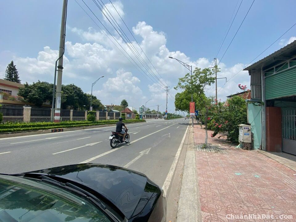 Bán gần 1000 m2 có 800 m2 thổ cư MT đường Nhuận Đức - Củ Chi,  giá 9,8 tỷ