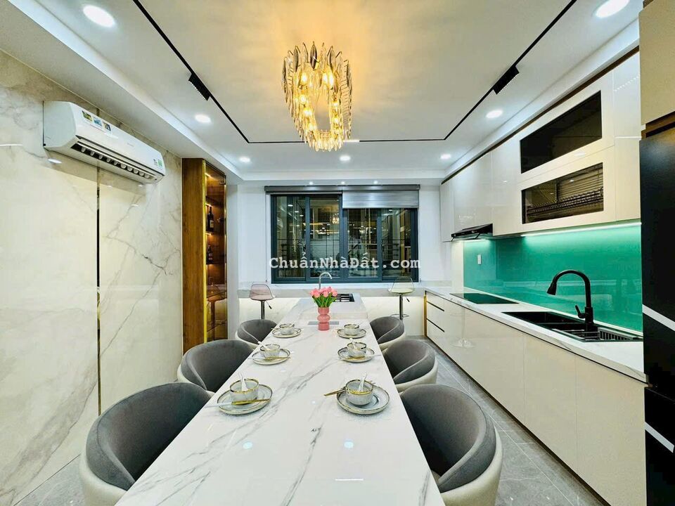 Siêu phẩm 53,8m2 giá 2 tỷ 350 triệu đường Trần Quang Diệu, phường 14, Quận 3, hẻm xe hơi 4m. Siêu phẩm 53,8m2 giá 2 tỷ 350 triệu đường Trần Quang Diệu, phường 14, Quận 3, hẻm xe hơi 4m.