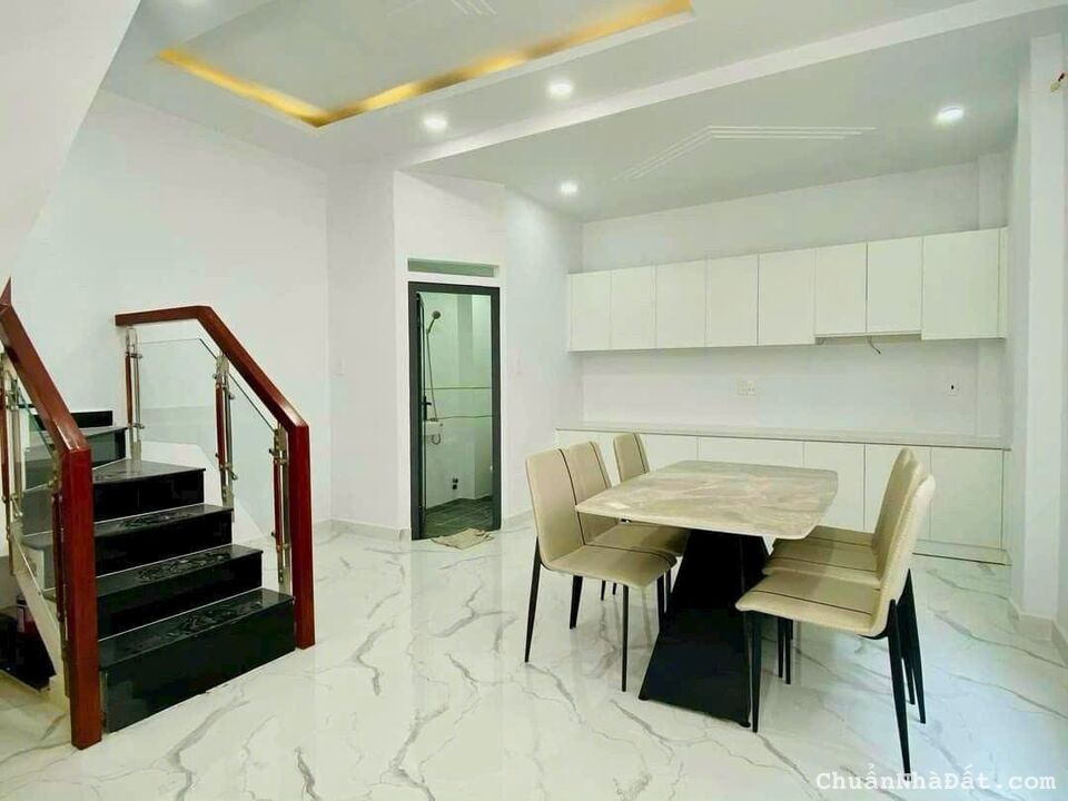 Nhà mặt đường kinh doanh 55,2m2 giá 3 tỷ 850 triệu đường Lê Đức Thọ, phường 15, Gò Vấp.