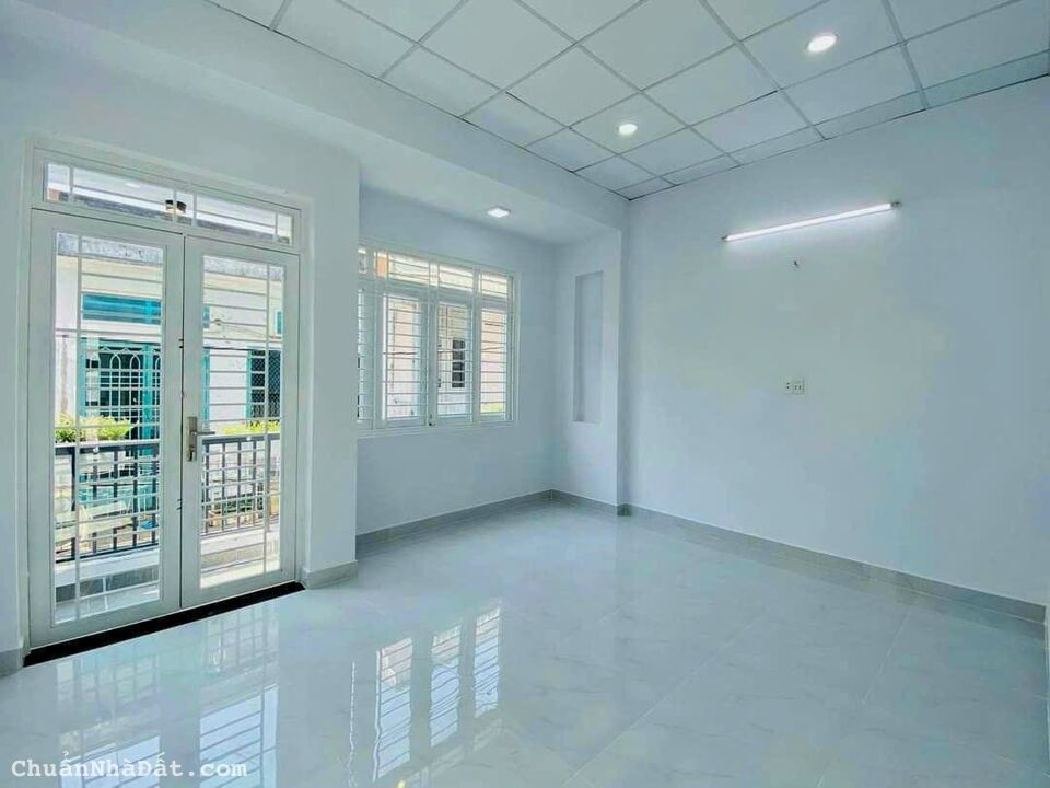 Nhà mặt đường kinh doanh 55,2m2 giá 3 tỷ 850 triệu đường Lê Đức Thọ, phường 15, Gò Vấp.