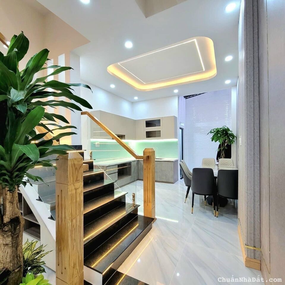 Nhà chính chủ 29,6m2 giá 1 tỷ 650 triệu đường Nguyễn Biểu, phường 1, quận 5, hẻm xe hơi 4m. Nhà chính chủ 29,6m2 giá 1 tỷ 650 triệu đường Nguyễn Biểu, phường 1, quận 5, hẻm xe hơi 4m.