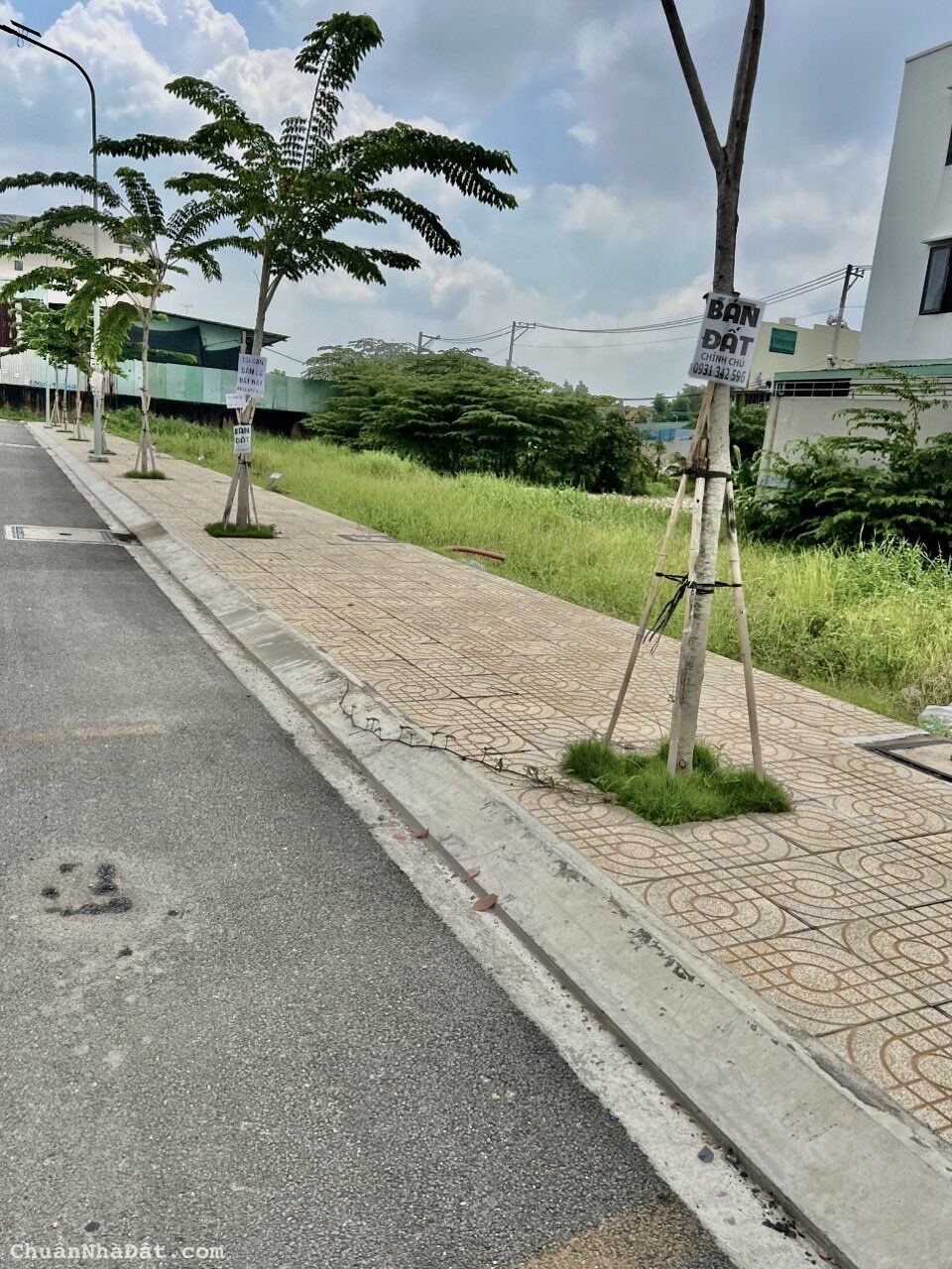 Cần bán nhanh lô đất DT 100m2 giá 2tỷ550 đường Chiến Lược, phường Bình Trị Đông quận Bình Tân, có S