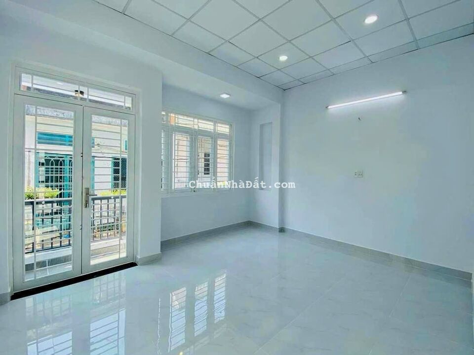 Nhà mặt đường kinh doanh 55,2m2 giá 3 tỷ 850 triệu đường Lê Đức Thọ, phường 15, Gò Vấp.