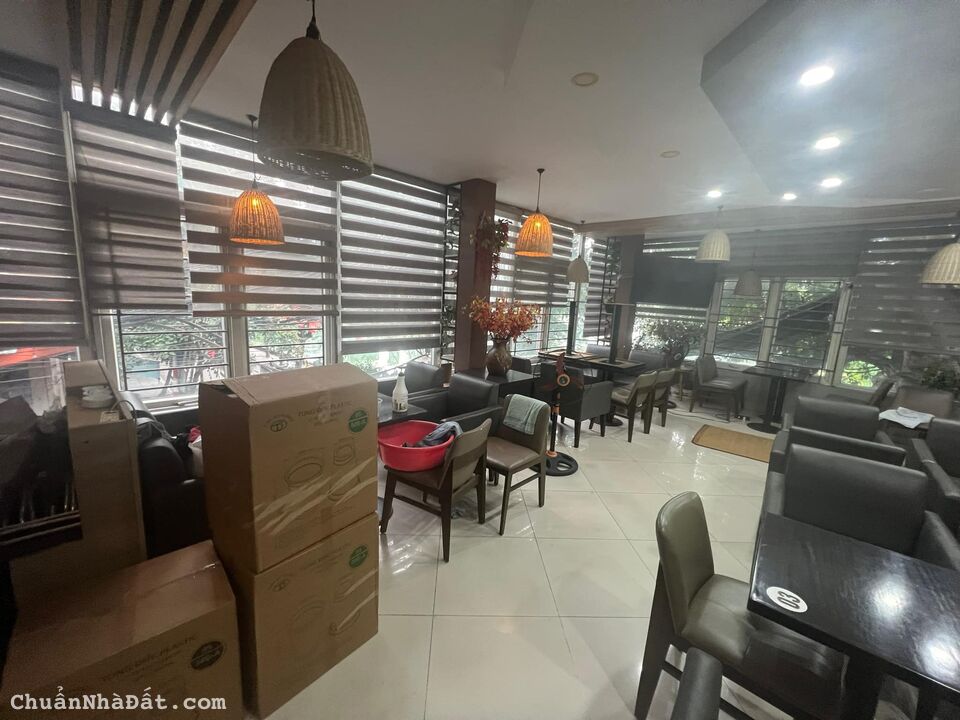 Mặt phố View hồ Ngọc Khánh, Ba Đình. Lô góc, Ô tô tránh, KDoanh siêu đẹp. Dt 50m*5t, Mt 10m, 31 Tỷ