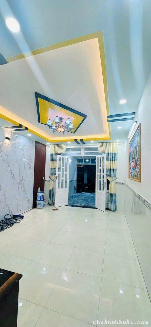 Nhà SHR Ấp 3, XTT, H.Hóc Môn 
Nhà cách chợ đầu mối 400m chợ Đại h