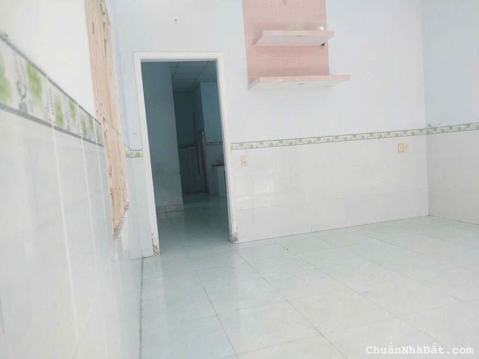 bán Nhà Cấp 4 rộng, thoáng (Sổ Hồng Riêng)- gần ngã tư đường Ấp 3 và Đường Xuân Thới Thượng 32 trườ