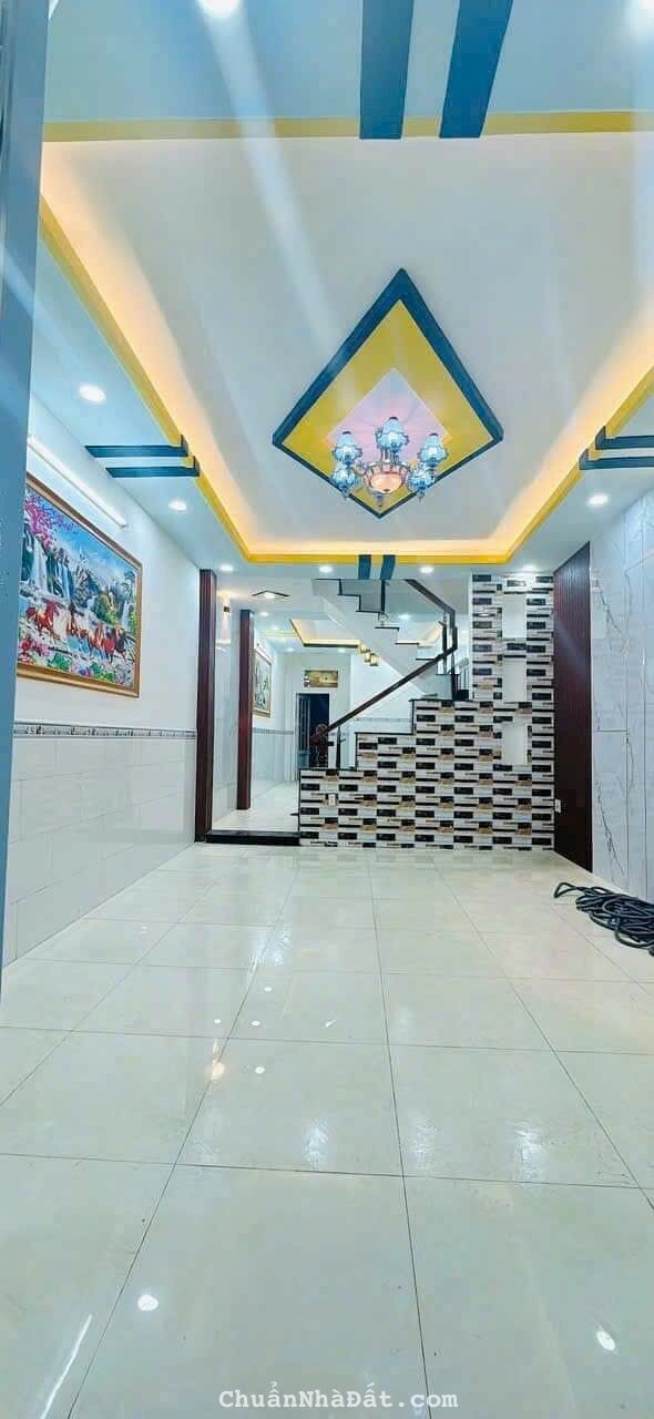 Nhà SHR Ấp 3, XTT, H.Hóc Môn 
Nhà cách chợ đầu mối 400m chợ Đại h