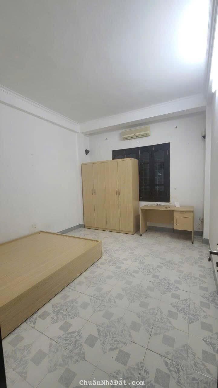 Bán nhà hiếm phố Lý Nam Đế, Hoàn Kiếm, 42m2 x5tầng, ô tô đỗ cổng, giá hơn 13 tỷ Bán nhà hiếm phố Lý Nam Đế, Hoàn Kiếm, 42m2 x5tầng, ô tô đỗ cổng, giá hơn 13 tỷ