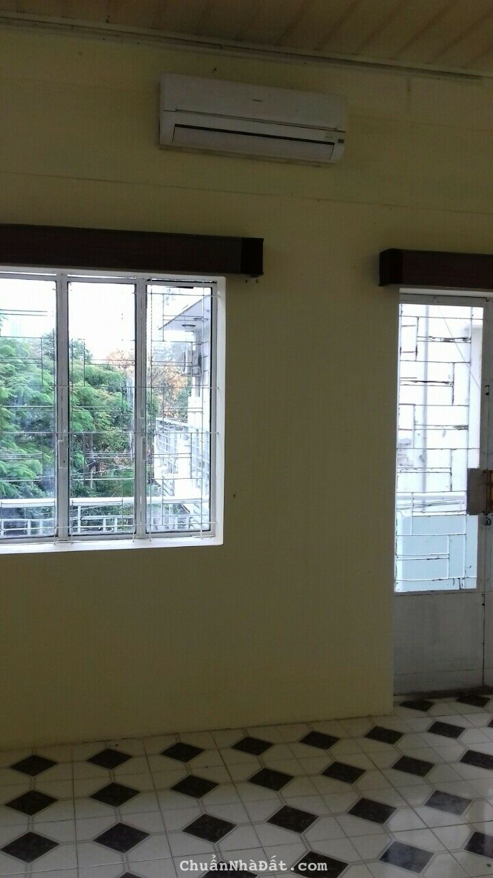 Cho Nam ở ghép phòng sạch sẽ thoáng mát tiện nghi