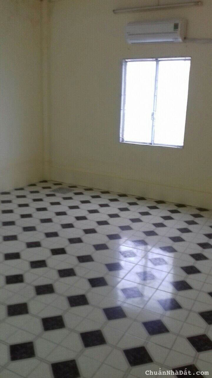 Cho Nam ở ghép phòng sạch sẽ thoáng mát tiện nghi