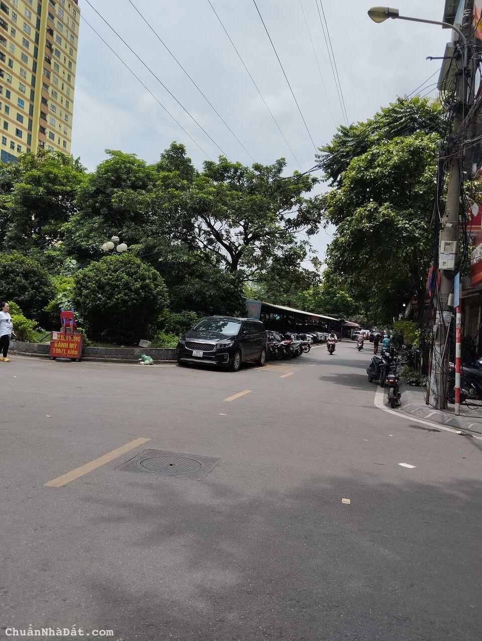 BÁN NHÀ : Đầm Trấu , mặt đường lớn ô tô tránh , dừng đỗ thoải mái, vỉa hè rộng, vị trí đẹp, ki BÁN NHÀ : Đầm Trấu , mặt đường lớn ô tô tránh , dừng đỗ thoải mái, vỉa hè rộng, vị trí đẹp, ki