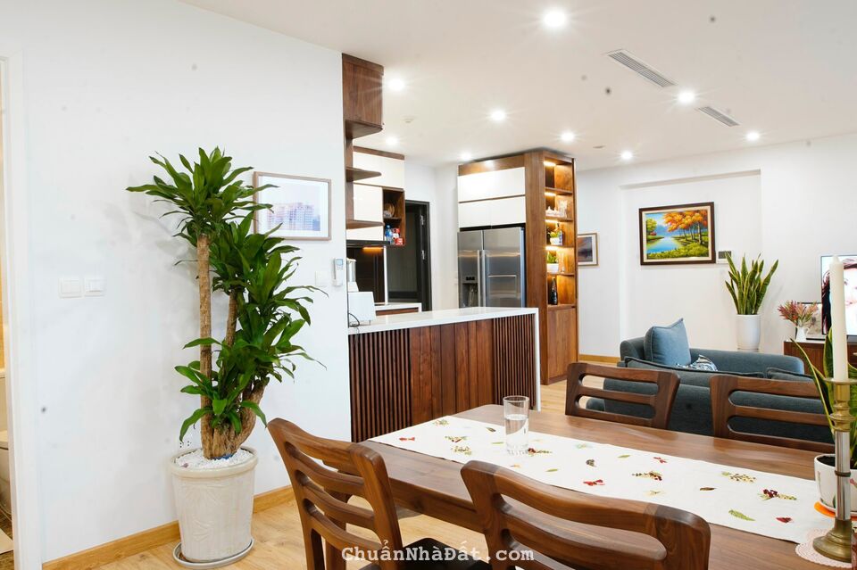 BÁN CĂN 3 NGỦ VIEW HỒ TẠI VINHOMES D'CAPITALE NHỈNH 8 TỶ BÁN CĂN 3 NGỦ VIEW HỒ TẠI VINHOMES D'CAPITALE NHỈNH 8 TỶ