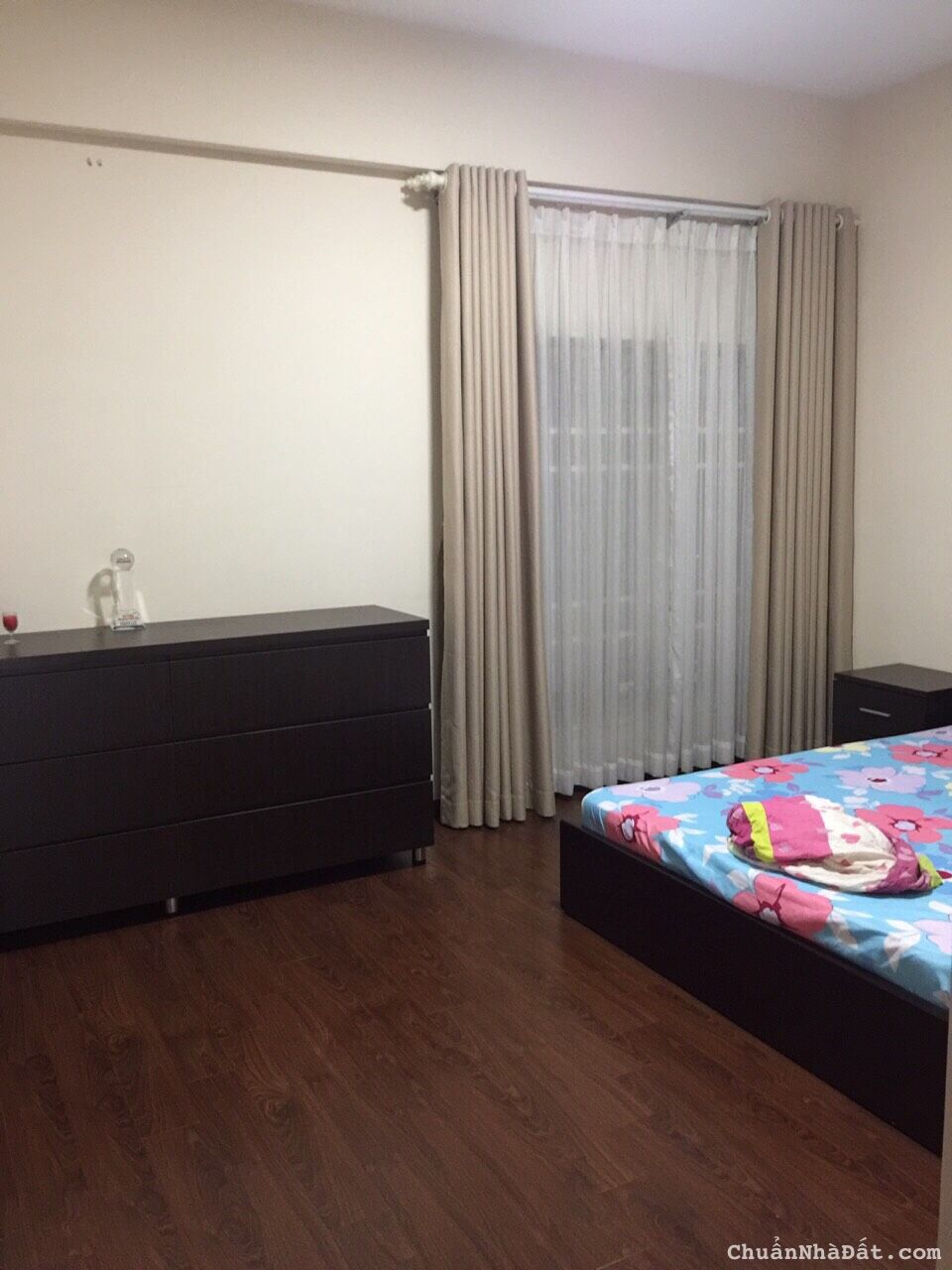 Chính chủ cần cho thuê gấp căn hộ chung cư Tản Đà, địa chỉ 86 Tản Đà,Phường 11, Quận 5, diện tích 1