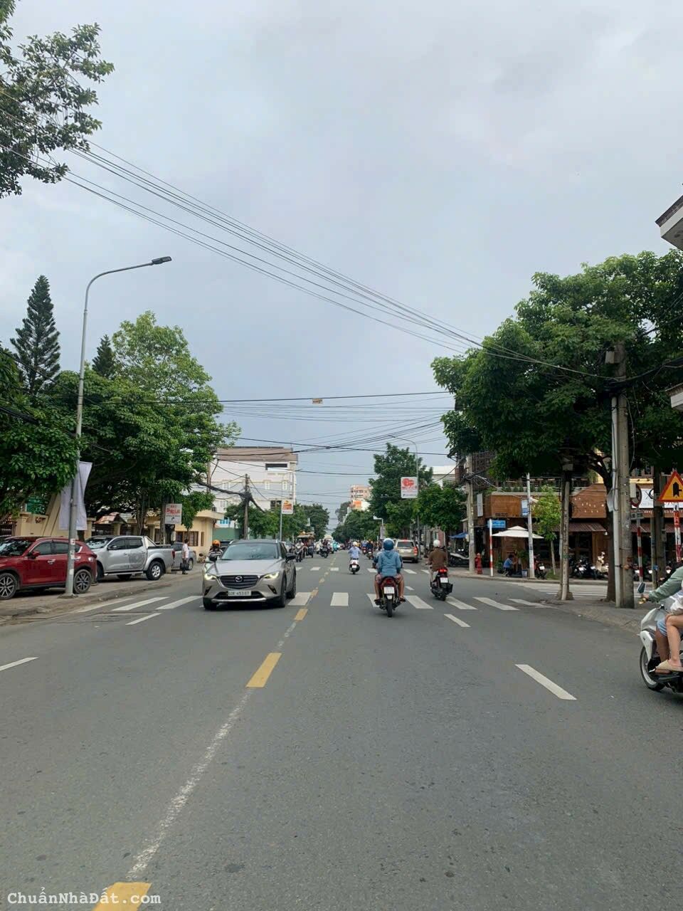 Nhà Mặt Tiền KD Sầm Uất Đường Cách Mạng Tháng 8 _ P. Quyết Thắng _ TP. Biên Hòa Nhà Mặt Tiền KD Sầm Uất Đường Cách Mạng Tháng 8 _ P. Quyết Thắng _ TP. Biên Hòa