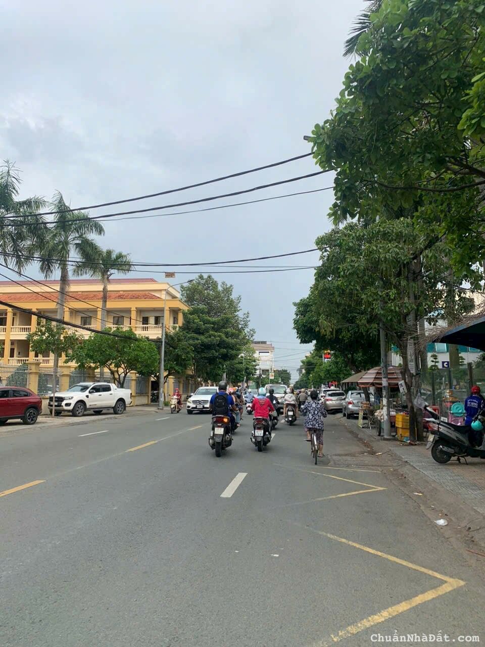 Nhà Mặt Tiền KD Sầm Uất Đường Cách Mạng Tháng 8 _ P. Quyết Thắng _ TP. Biên Hòa Nhà Mặt Tiền KD Sầm Uất Đường Cách Mạng Tháng 8 _ P. Quyết Thắng _ TP. Biên Hòa