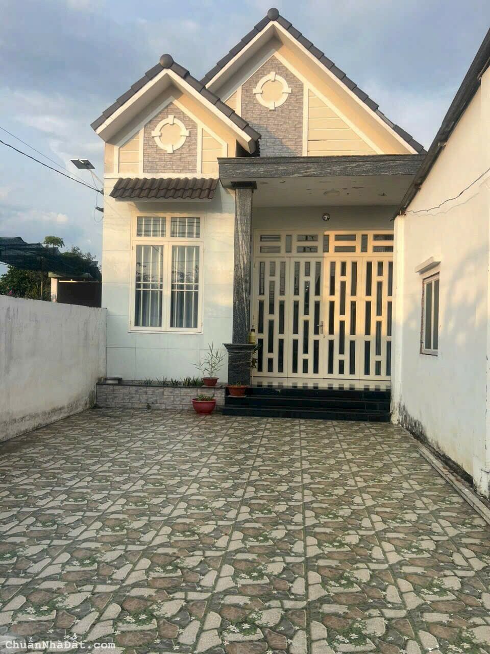 Bán 1556 m2 Nhà Đất 2 Mặt Tiền Đường Trục Chính Xã Đồi 61 _ Trảng Bom _ ĐN 