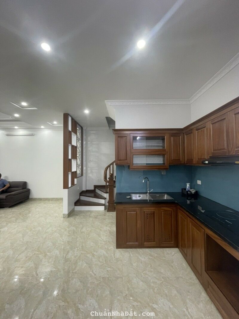 Bán nhà mật tiền 7m, nội thất gỗ Lim Nam Phi, CV Hòa Bình Xuân Đỉnh 58m2 - 7,6 tỷ chốt giá