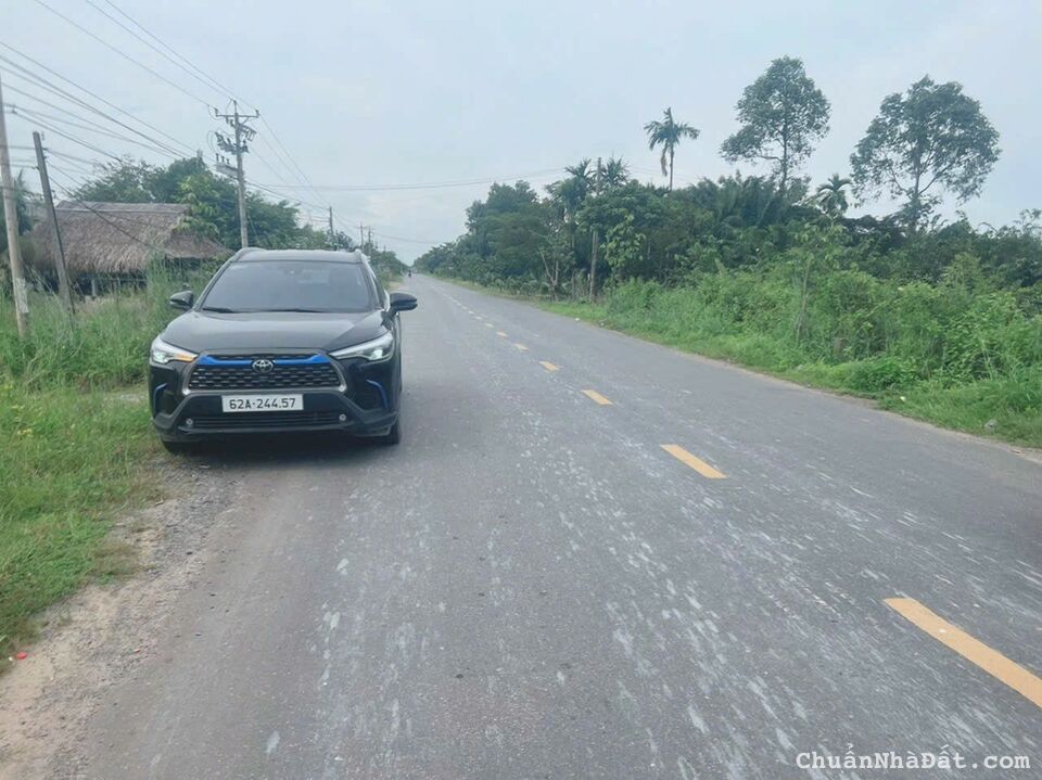 Bán đất dự án mặt tiền đường Tỉnh lộ 823 Khu đất tư nhân 100%. 10ha, 160 tỷ Bán đất dự án mặt tiền đường Tỉnh lộ 823 Khu đất tư nhân 100%. 10ha, 160 tỷ