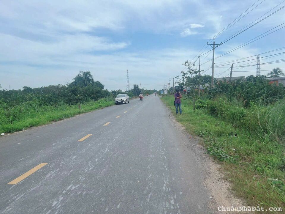 Bán đất dự án mặt tiền đường Tỉnh lộ 823 Khu đất tư nhân 100%. 10ha, 160 tỷ Bán đất dự án mặt tiền đường Tỉnh lộ 823 Khu đất tư nhân 100%. 10ha, 160 tỷ