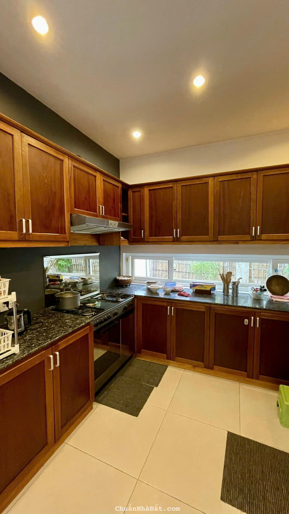 Biệt thự khu Compound Nguyễn Văn Hưởng, P. Thảo Điền, Quận 2 300m2 Giá 4.000$ Biệt thự khu Compound Nguyễn Văn Hưởng, P. Thảo Điền, Quận 2 300m2 Giá 4.000$