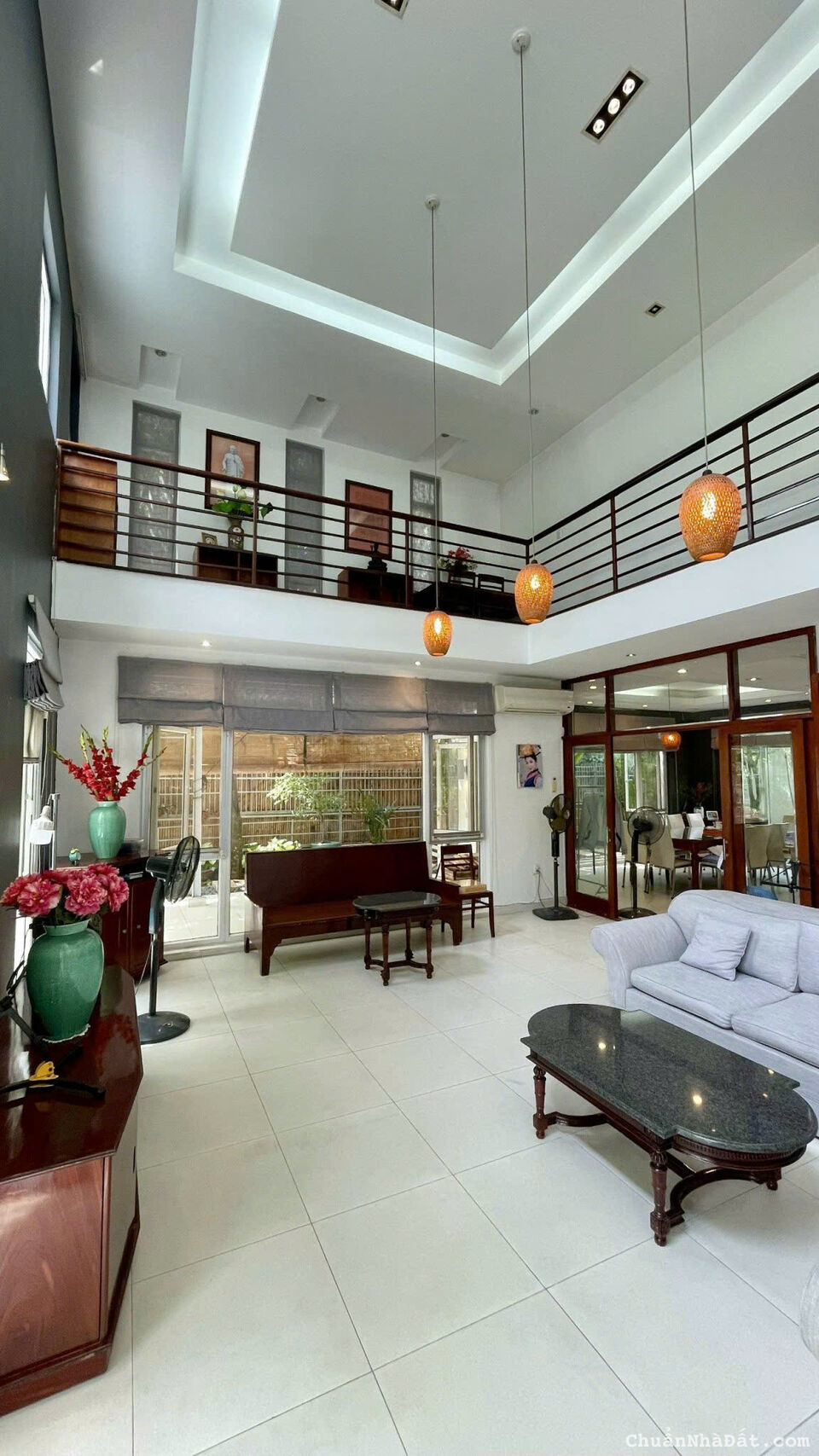 Biệt thự khu Compound Nguyễn Văn Hưởng, P. Thảo Điền, Quận 2 300m2 Giá 4.000$ Biệt thự khu Compound Nguyễn Văn Hưởng, P. Thảo Điền, Quận 2 300m2 Giá 4.000$