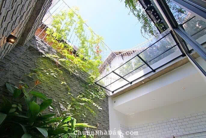 Cho thuê biệt thự hồ bơi P. Thảo Điền, Quận 2, 203,9m, Giá 5,500$ Cho thuê biệt thự hồ bơi P. Thảo Điền, Quận 2, 203,9m, Giá 5,500$