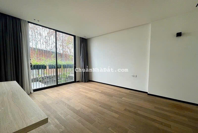 Cho thuê biệt thự hồ bơi P. Thảo Điền, Quận 2, 203,9m, Giá 5,500$ Cho thuê biệt thự hồ bơi P. Thảo Điền, Quận 2, 203,9m, Giá 5,500$