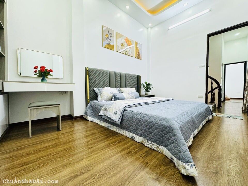 Cực Gần Phố, Nhà Đẹp Khương Trung, DT 41m2 4 Tầng, Chỉ 4.86 Tỷ, An Sinh Đỉnh.