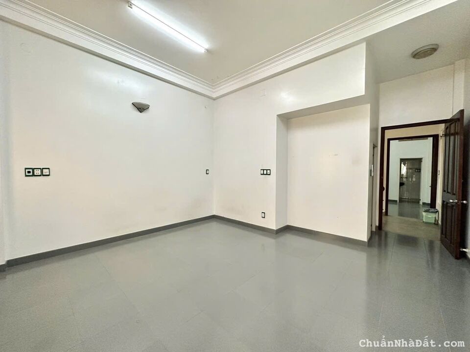 Siêu Phẩm Phú Nhuận Ô Tô Ngủ Trong Nhà 4 Tầng Siêu Phẩm Phú Nhuận Ô Tô Ngủ Trong Nhà 4 Tầng