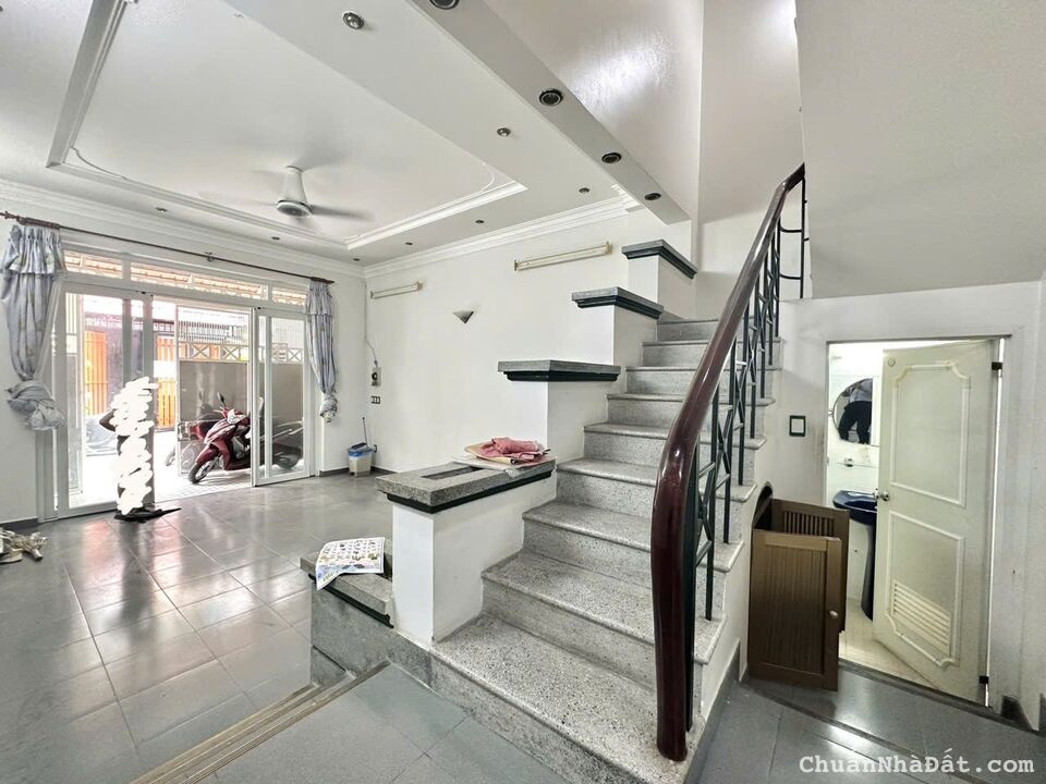 Siêu Phẩm Phú Nhuận Ô Tô Ngủ Trong Nhà 4 Tầng Siêu Phẩm Phú Nhuận Ô Tô Ngủ Trong Nhà 4 Tầng