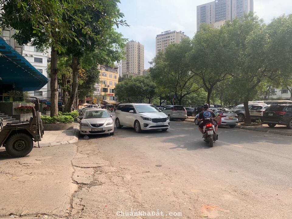 CHỦ NHIỆT BÁN, GIẢM GIÁ CHÀO SÂU,  BÁN ĐẤT TẶNG NHÀ - GIÁ ĐẦU TƯ - Ô TÔ VÀO NHÀ 