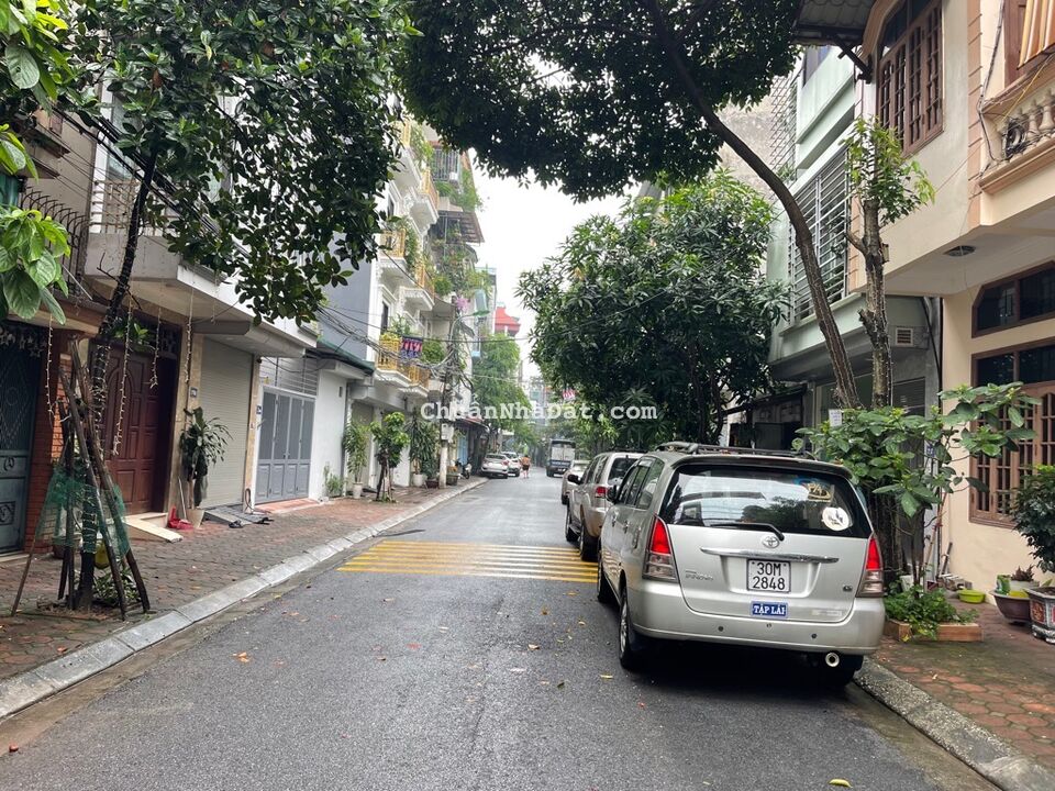  NHÀ ĐẸP-7 TẦNG THANG MÁY-FULL ĐỒ-Ô TÔ VÀO NHÀ-VÀI BƯỚC RA Ô TÔ TRÁNH-ĐƯỜNG CỔ LINH 