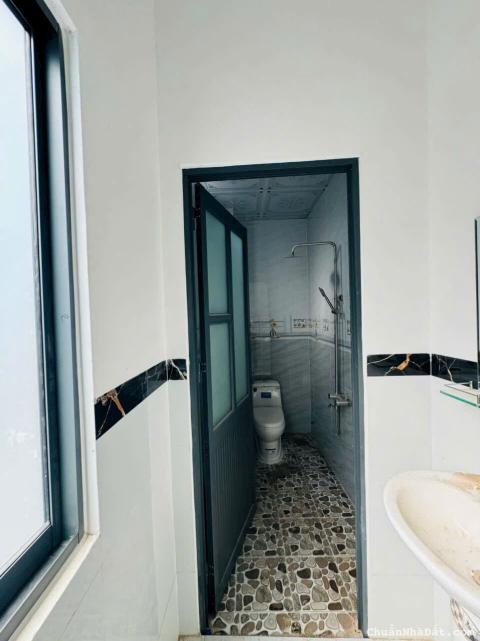 Nhà Ngộp Hạ Giá 400tr Gần Trung Tâm Thành Phố Biên Hòa Nhà Ngộp Hạ Giá 400tr Gần Trung Tâm Thành Phố Biên Hòa