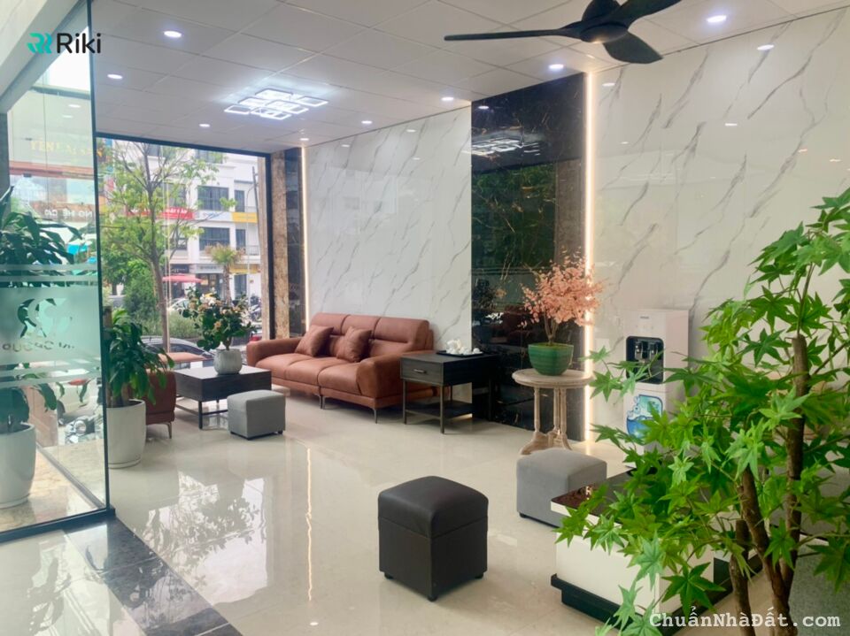 🎱 NGUYÊN CĂN MẶT TIỀN QUẬN 1 PHỦ ỐP KÍNH 4 LẦU - 60 TRIỆU