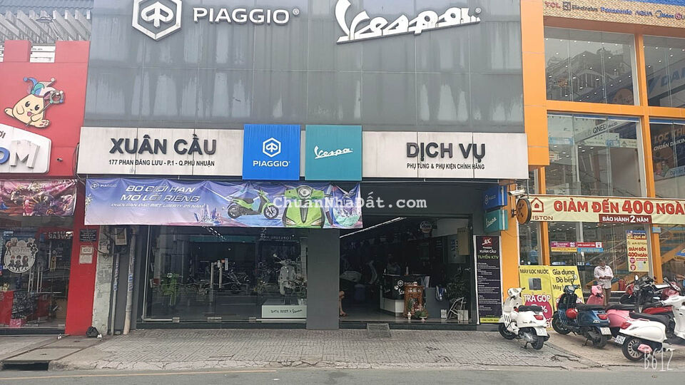 👩‍👩‍👦 NHÀ ĐẸP KHÔNG LỖI LẦM - SHOWROOM XE NGAY NGÃ TƯ PHÚ NHUẬN - 90 TRIỆU