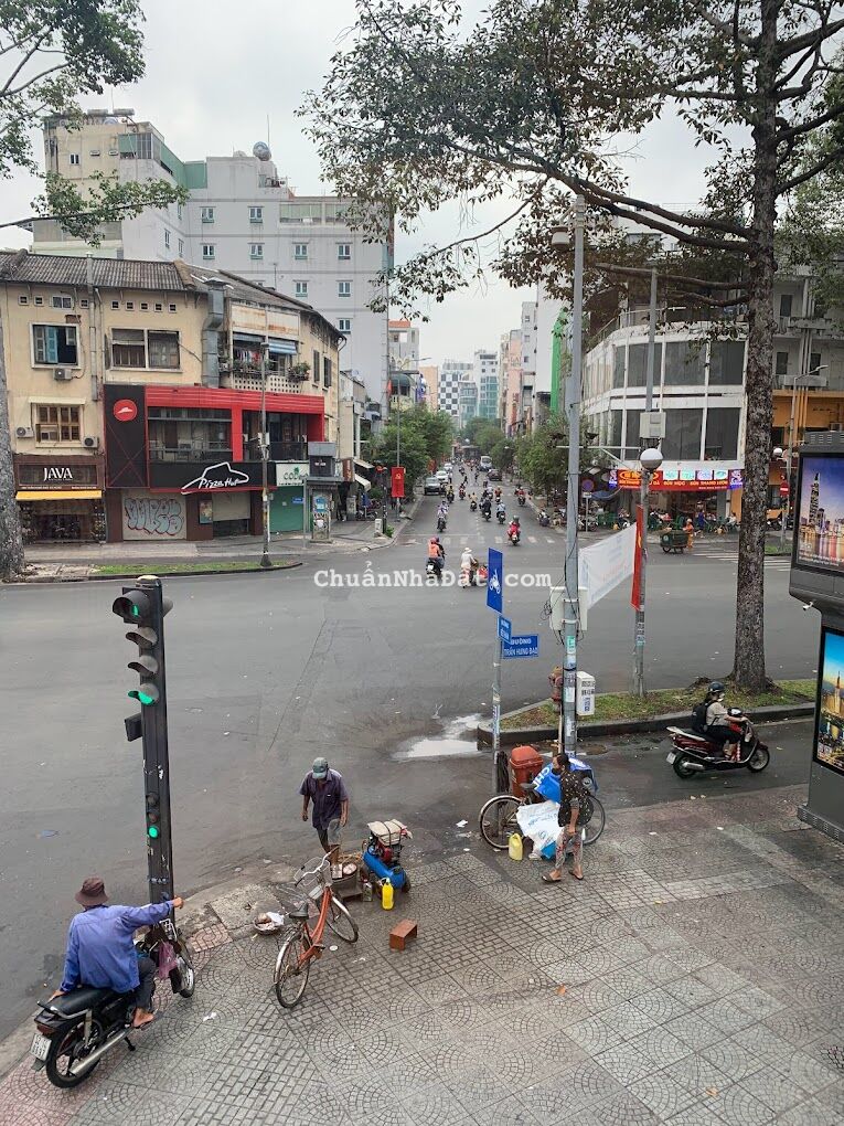 🎈 GÓC 2 MẶT TIỀN CHỢ BẾN THÀNH GẦN MC DONALD'S - 7000$