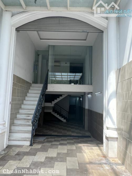 🌬 CHO THUÊ NHÀ NGUYÊN CĂN CÓ THANG MÁY QUẬN 4