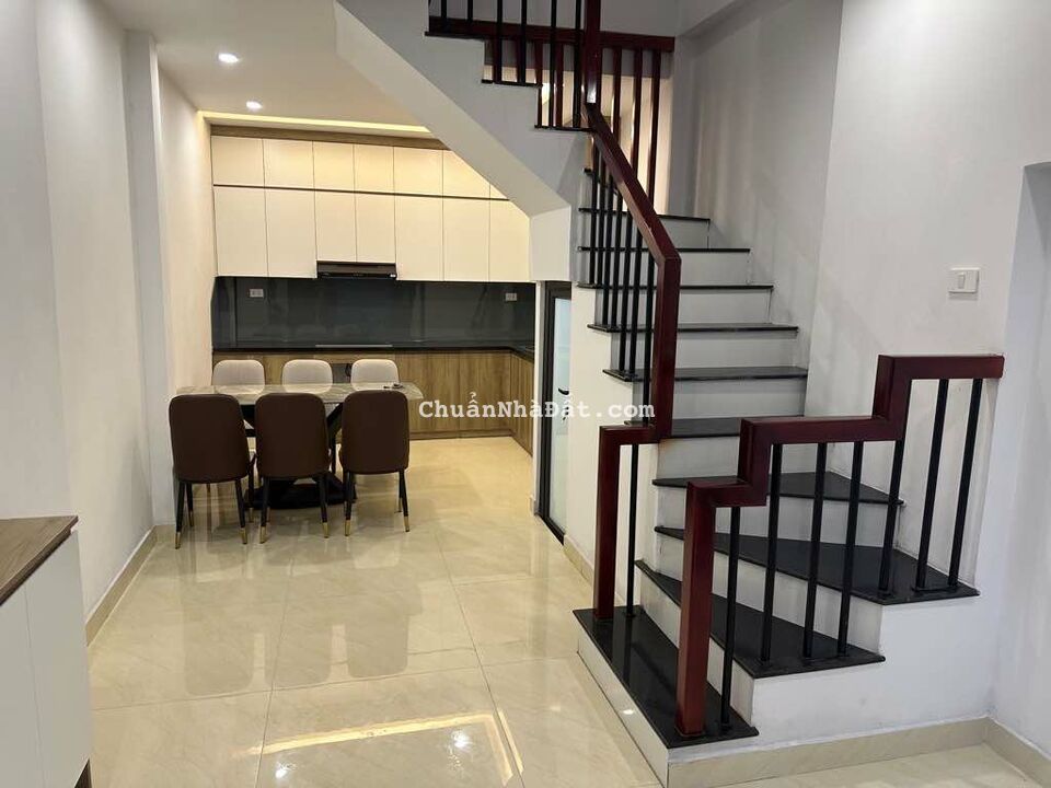 SIÊU PHẨM HOT TẠI KHU VỰC NGỌC THUỴ - ĐỨC GIANG - LONG BIÊN . NHANH TAY CHỐT KẺO LỠ . 